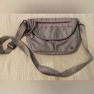 Lululemon festival bag